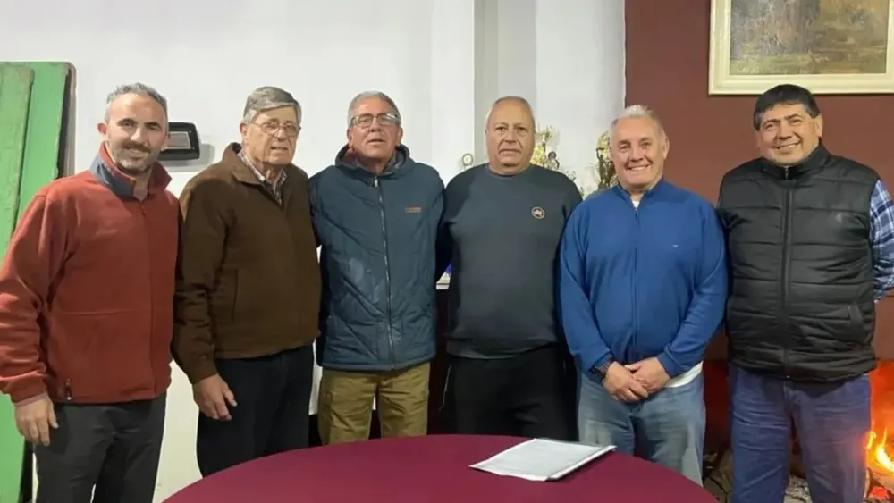 Apoyo de gobierno a clubes mendocinos