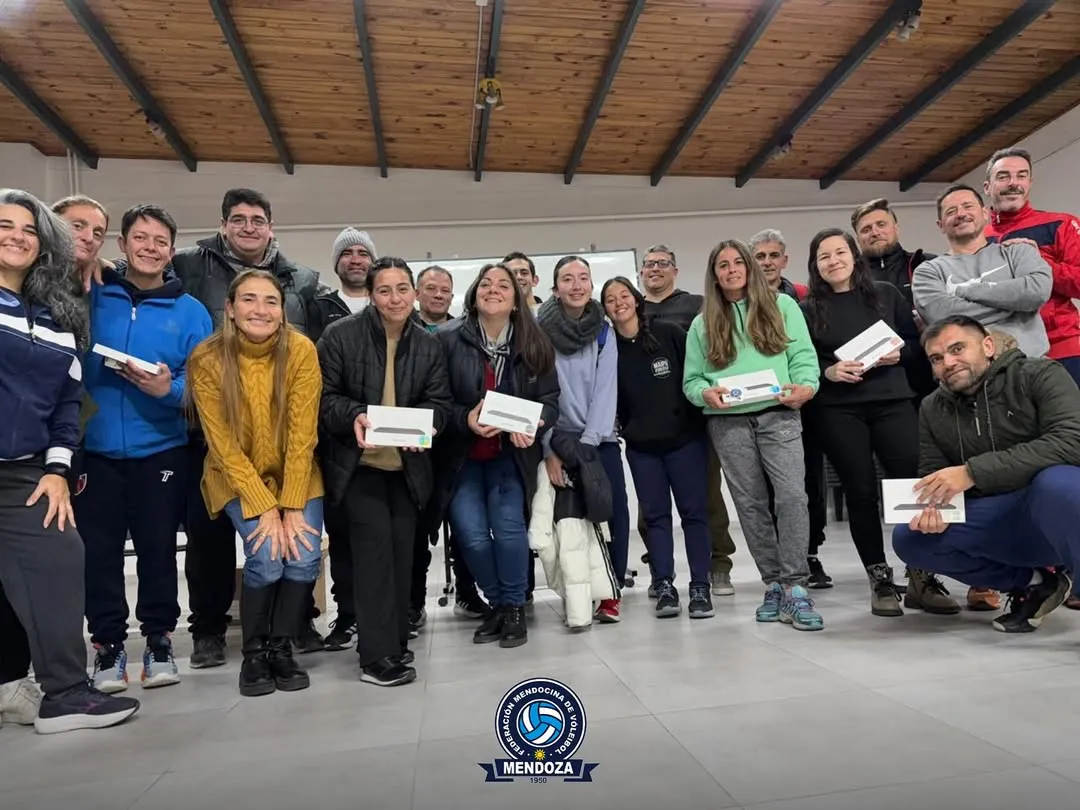 La Federación Mendocina de Vóley compró 33 tablet Galaxy Tab A9 para entregar en comodato a cada